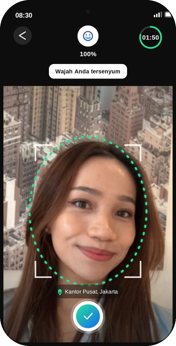 Layar aplikasi Nusawork saat absensi: face recognition dengan deteksi senyum di lokasi Kantor Pusat, Jakarta